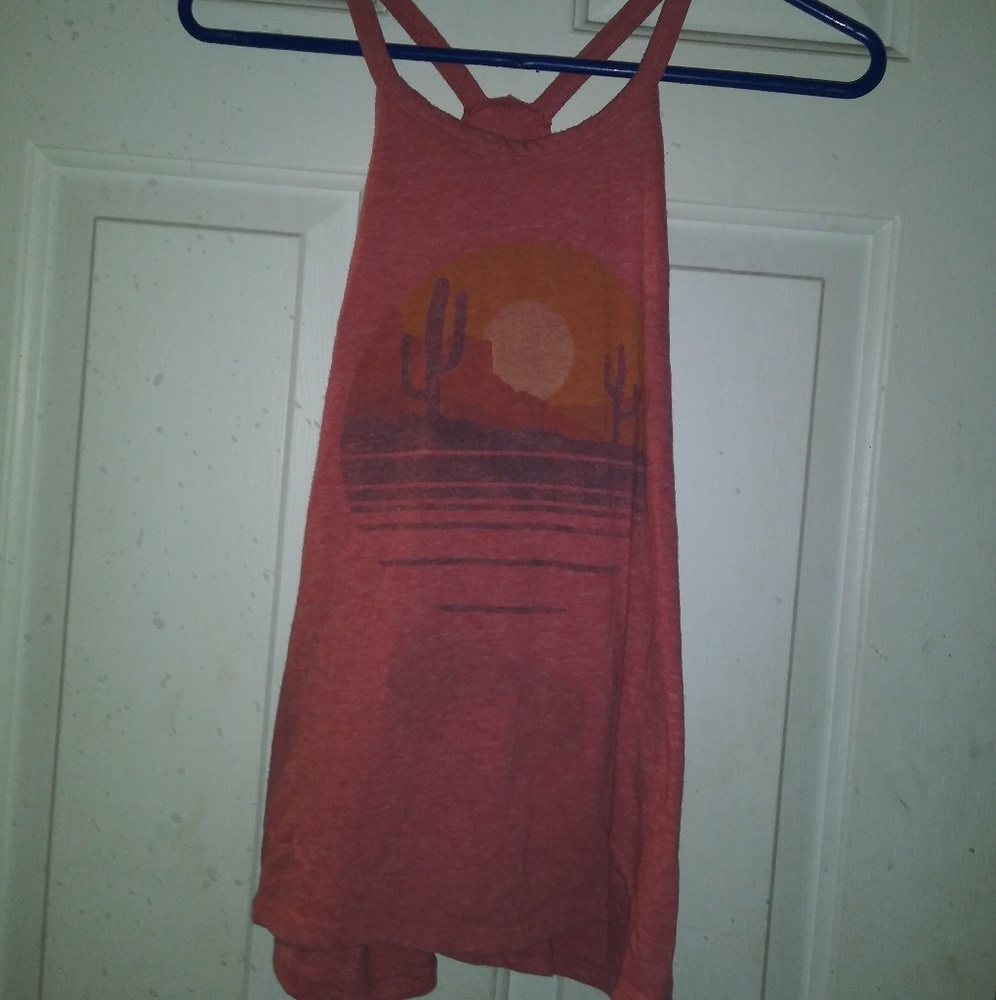 🌸 Racerback Tank Top 🌸